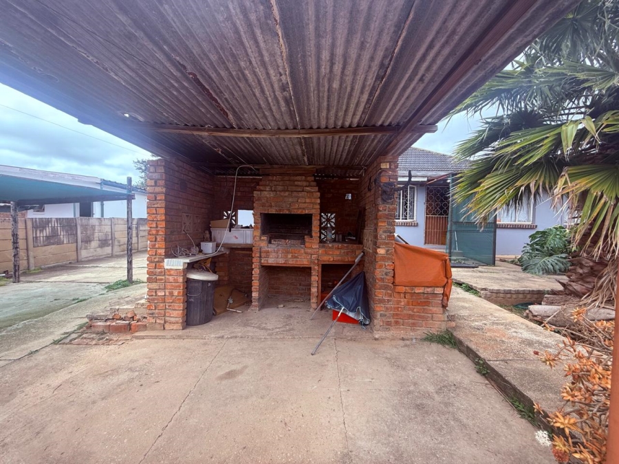 3 Bedroom Property for Sale in Bothasrus Eastern Cape